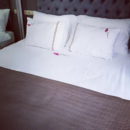 Madam Eve Extra * Istanbul